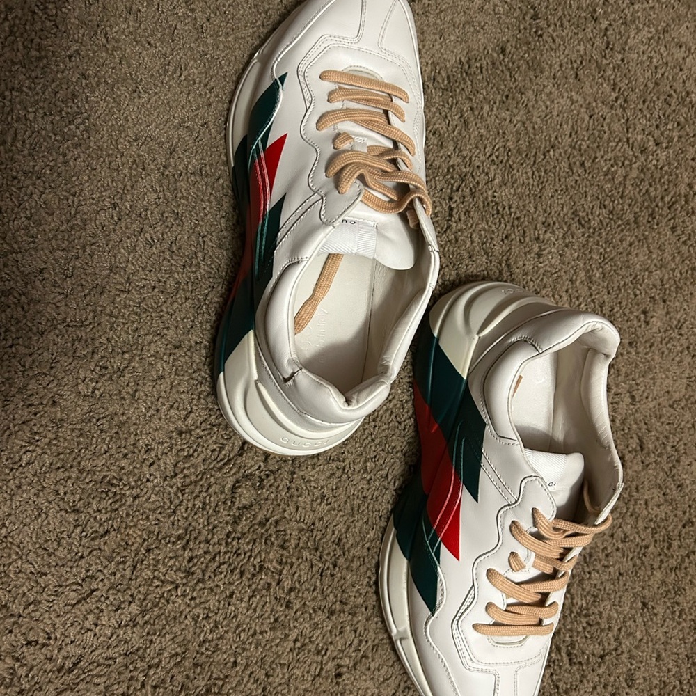 Gucci rythons